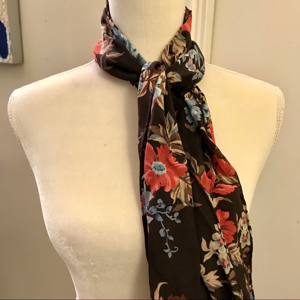 ✨EUC J. G. Hook 100% Silk Floral Scarf